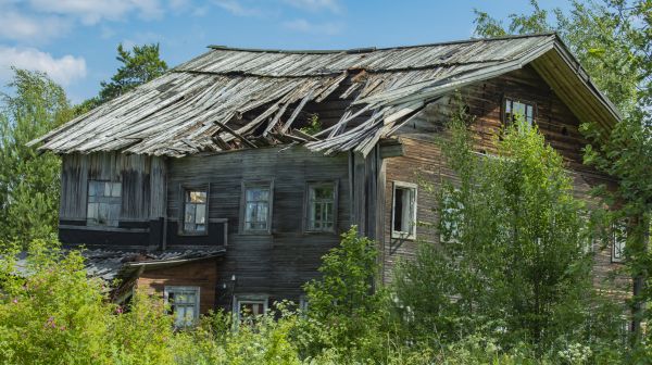Cottage Demolition in Norman
